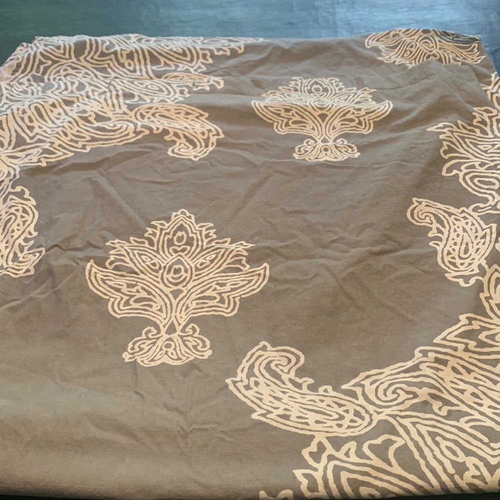 Threshold cloth shower curtain.
